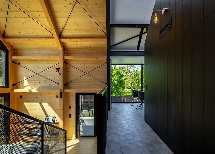 Camppinus Park Ferienhaus Jezierzany